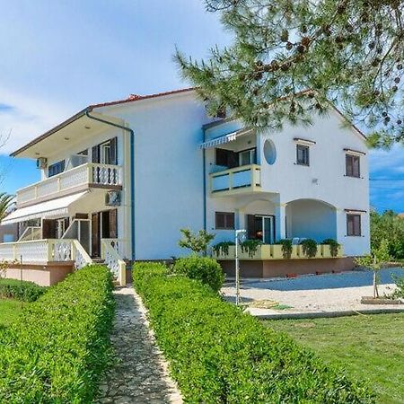 Apartments In House Liveric, In Vir At The Beach エクステリア 写真