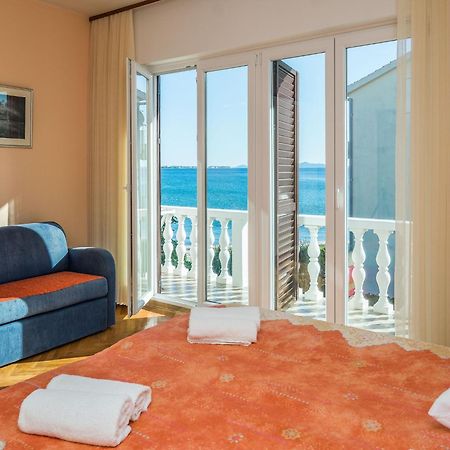 Apartments In House Liveric, In Vir At The Beach エクステリア 写真