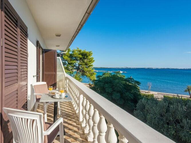Apartments In House Liveric, In Vir At The Beach エクステリア 写真