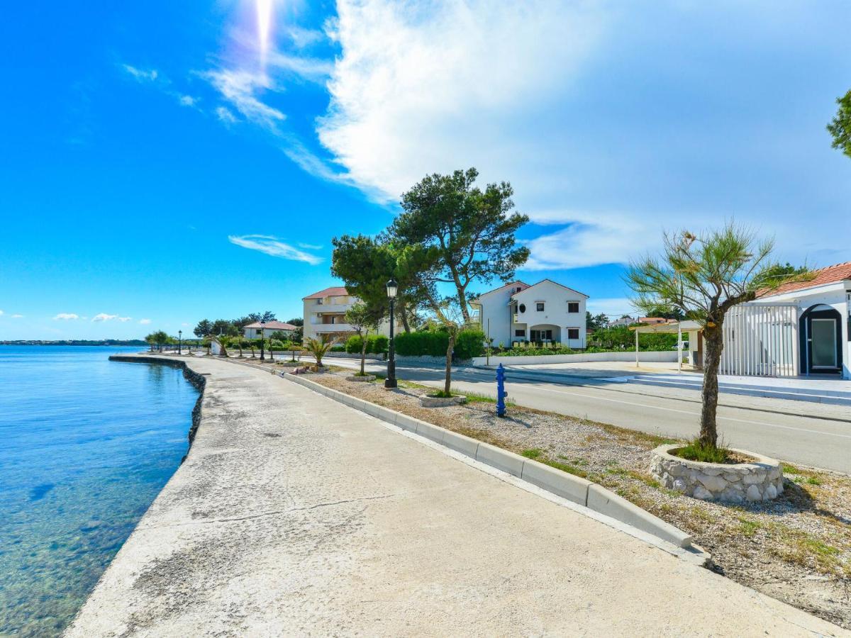 Apartments In House Liveric, In Vir At The Beach エクステリア 写真